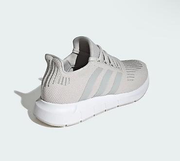 dunk low: Оригинал Adidas USA Подойдёт на ногу 39 размера Около 26 см. Без — 4