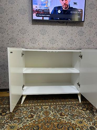 TV altlığı: Yeni, Düz TV altlığı, Polkalı — 3
