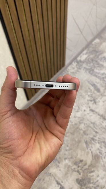 Apple iPhone: IPhone 15 Pro, 256 GB, Natural Titanium, Face ID, Sənədlərlə — 6