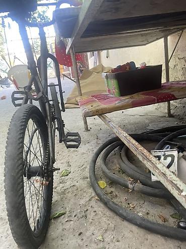 18 lik velosiped: Uşaq velosipedi – BMX üslubunda gövdə Xüsusiyyətlər: - Kiçik ölçülü — 2