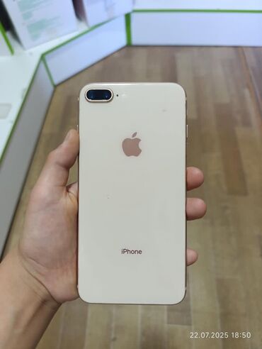 продаю телефон айфон 7: IPhone 8 Plus, Б/у, 64 ГБ, Matte Gold, Наушники, Чехол, 84 %