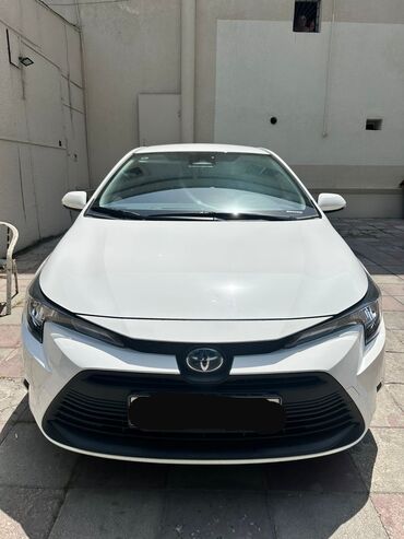 arenda masinlar taksi: Günlük, Toyota, Depozitlə, Qalmamaq şərti ilə
