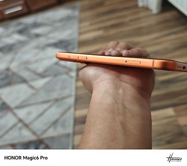 Apple iPhone: IPhone 17 Pro Max, Новый, 256 ГБ, Оранжевый, Защитное стекло, Чехол, Кабель, 100 % — 4