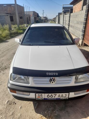 210 капот: Volkswagen Vento: 1992 г., 1.8 л, Механика, Бензин, Седан