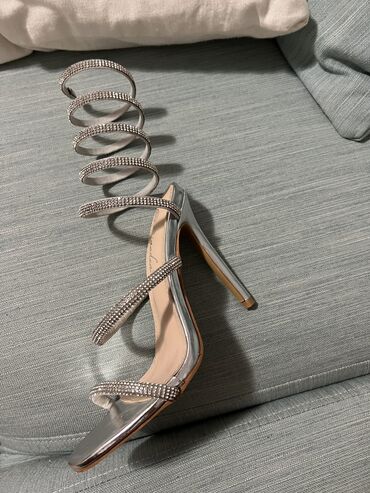 obuca nine west: Sandale, 37