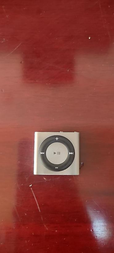 Плеер Apple iPod shuffle (4‑е поколение), серебристый металлик -