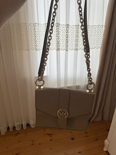 Çantalar: Çiyin çantası, Michael Kors, İşlənmiş
