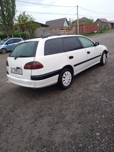 Toyota: Toyota Avensis: 2000 г., 2 л, Механика, Дизель, Универсал