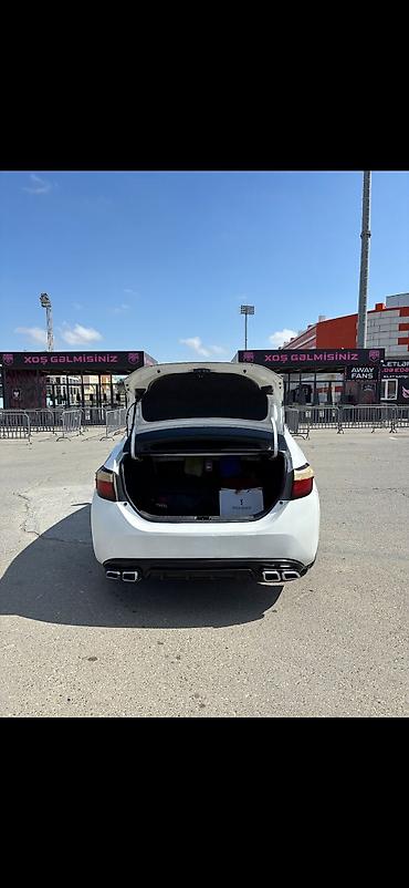corolla 2006: Toyota Corolla, ağ rəng,sedan gövdə. I - Nömrə nişanı: 99-KY-573 — 8