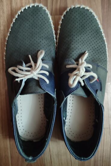 обувь зара: Продаю в хорошем состоянии мокасины, размер 41. Материал нубук