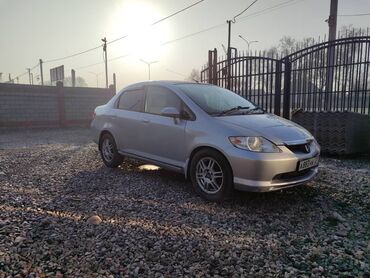Honda: Honda Fit Aria: 2003 г., 1.3 л, Вариатор, Бензин, Седан