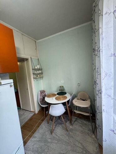 Продажа квартир: 1 комната, 37 м², 105 серия, 2 этаж, Евроремонт
