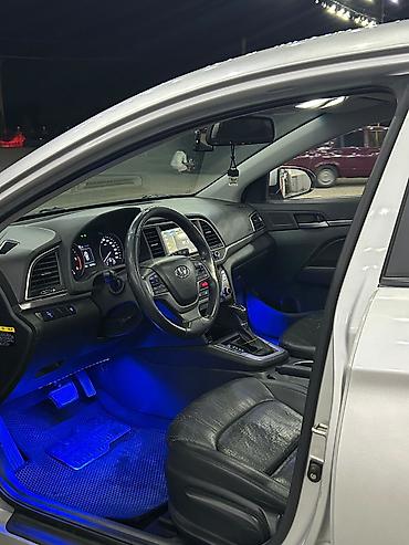 Hyundai: Hyundai Elantra: 1.6 л | Седан — 5