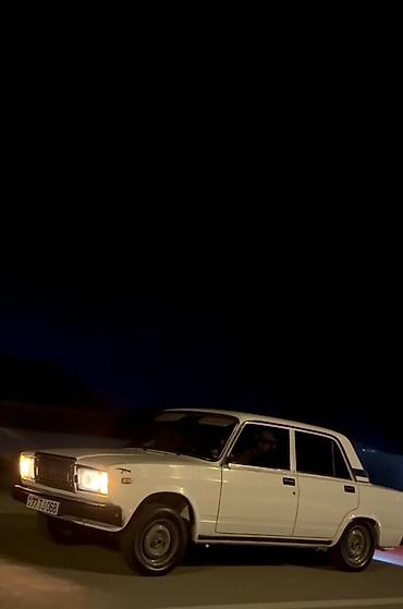 ford sedan: VAZ 2107, ağ rəng, 4 qapılı sedan. İll 2005 Texniki xüsusiyyətlər və — 1