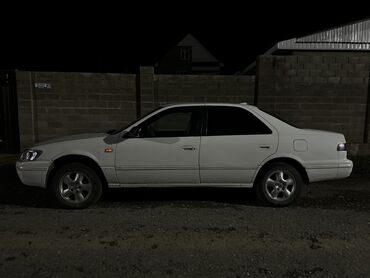 runx alex: Toyota Camry: 2000 г., 2 л, Механика, Бензин, Седан