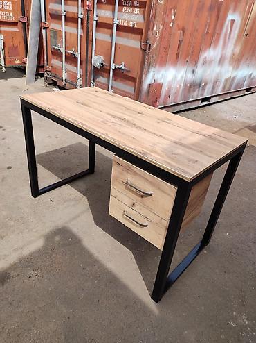 Офисные столы: Офисный стол с тумбой — 22