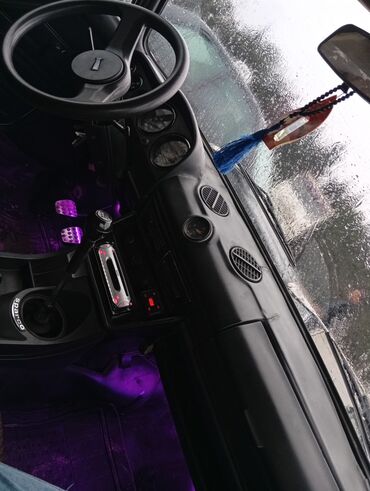 VAZ (LADA): VAZ (LADA) : 1.6 l | 1993 il 13476 km Sedan — 6