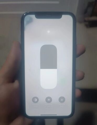 Apple iPhone: IPhone 11, 128 GB, Qara, Face ID