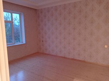 Həyət evləri və villaların satışı: Satılır: həyət evi - İki mərtəbəli layihə: aşağıda qapalı qaraj və — 6