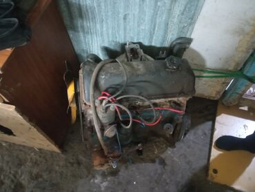 Sbor motorlar və silindr başlıqları: VAZ (LADA) 2103, 1.6 l, Benzin, 1989 il, İşlənmiş