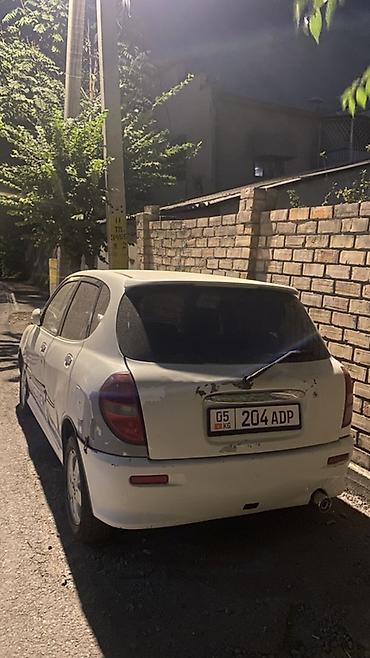на дайхатцу: Daihatsu Sirion: 2001 г., 1.3 л, Механика, Бензин, Хэтчбэк — 2