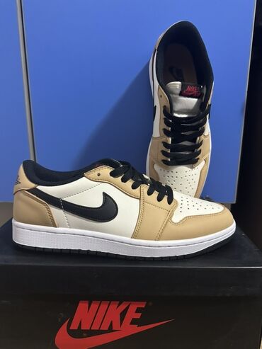 женская и мужская парфюмерия: Nike Air Jordan 1 Low Бежевые, покупал себе Не носились Размер 44 В