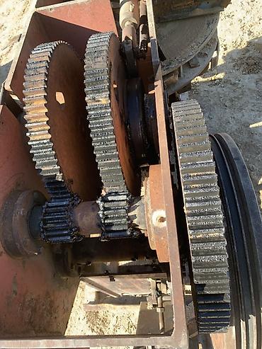 Производство кирпичей: Пресс-машина для изготовления кирпича-сырца (самана) Описание: - — 5