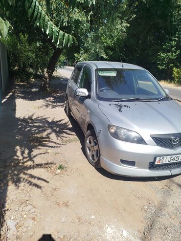 продажа фура: Mazda Demio: 2003 г., 1.5 л, Механика, Бензин, Хетчбек