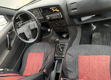 губа на пассат: Volkswagen Passat: 1988 г., 1.7 л, Кол менен иштөөчү, Бензин, Седан — 5