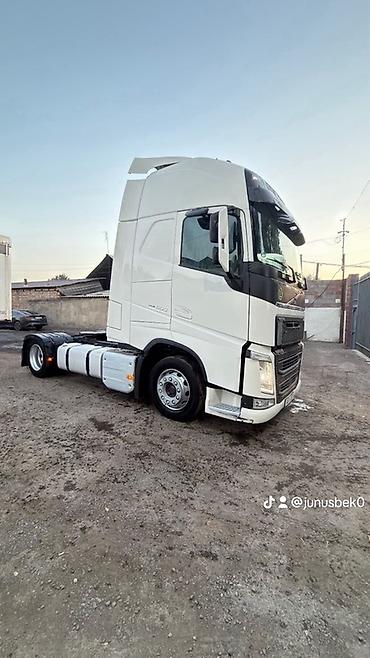 кастом мото: Тягач, Volvo, 2019 г., Без прицепа — 3