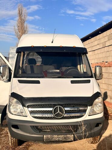 грузовик mercedes: Mercedes-Benz Sprinter: 2009 г., 2.7 л, Механика, Дизель, Бус