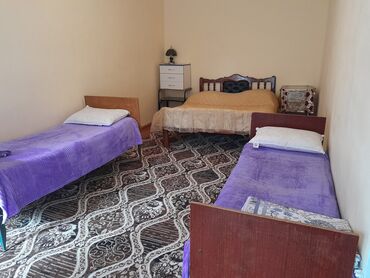 Günlük kirayə mənzillər: 5 otaqlı — 4