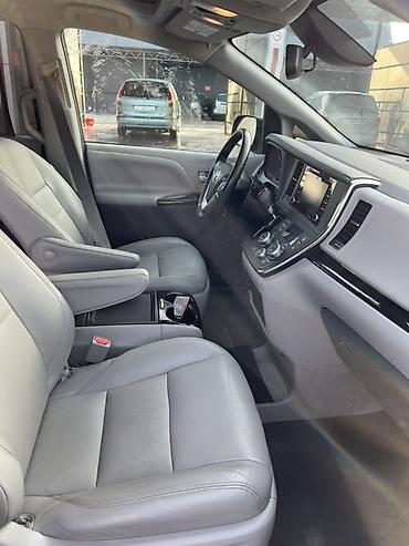 Toyota: Toyota Sienna: 2018 г., 3.5 л, Автомат, Бензин, Минивэн — 5