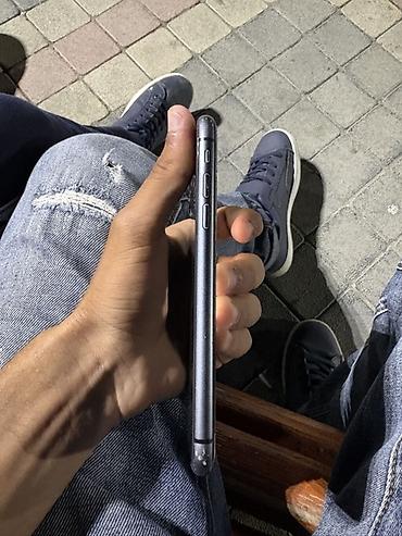 Apple iPhone: IPhone 11, 128 GB, Qara, Face ID — 4