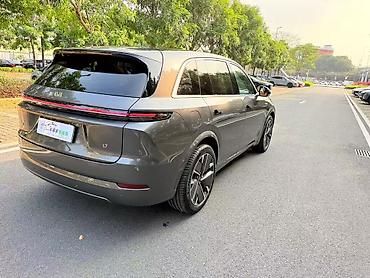 Lixiang: Lixiang L7: 2025 г., Гибрид, Кроссовер — 7