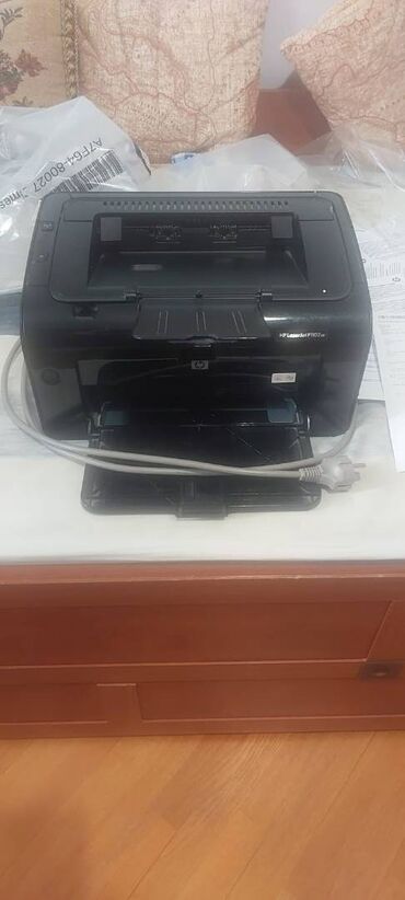 Printerlər: Laze printeri HP, ağ-qara, hrç bir problemi yoxdur