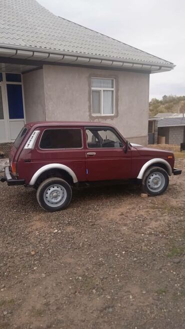 самая дешевая машина в бишкеке: ВАЗ (ЛАДА) 4x4 Нива: 1991 г., 1.6 л, Механика, Бензин, Внедорожник