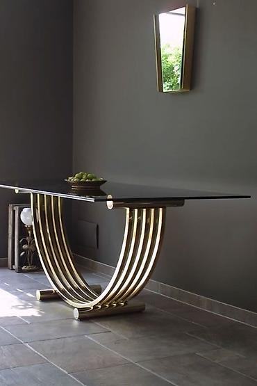 Столы для зала: Авторские дизайнерские столы с выразительными основаниями - Тип — 4