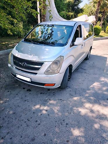 7 nəfərlik avtomobillər: Hyundai H-1 (Grand Starex): 2.5 l | 2009 il Mikroavtobus — 2