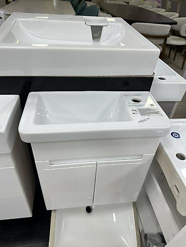 толетный стол: Умывальник с тумбой Lapino Ceramic, модель «Омега». - Компактный — 2
