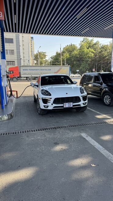 тормозные колодки фото: Белый кроссовер Porsche Macan с элегантным дизайном, сочетающим