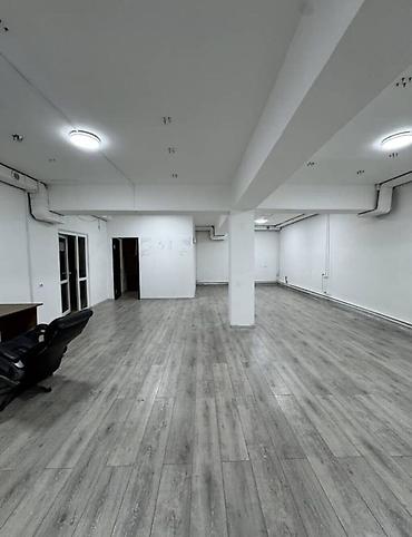 Аренда офисов: Сдаю Офис целиком: 800 м², В административном здании, С ремонтом, Первая линия, С отдельным входом, С отдельным санузлом — 15