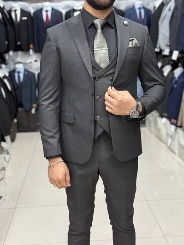 Kostyumlar: Kişi Kostyum Dəstləri - Klassik və modern kəsim: dar siluet, çiynə — 14