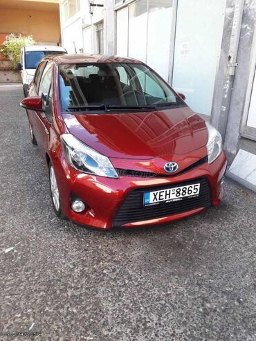 Toyota Yaris: 1.3 l | 2013 year Coupe/Sports