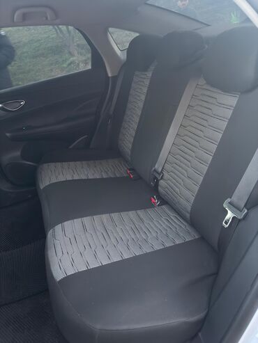 BYD: BYD Seal 0-5 DM-i sedan – ağ rəng, aerodinamik kuzovlu, arxa hissədə — 6