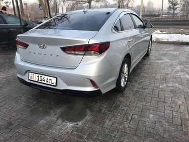 срочно срочно продам машину: Hyundai Sonata: 2018 г., 1.8 л, Автоматические, Газ, Седан