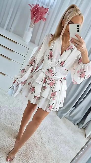 eb studio obuca: Ženska kratka haljina s floralnim printom - Kroj: mini dužina — 1