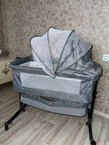 Beşiklər: Oğlan və qız üçün, Dördbucaq, Beşik, Dəst ilə, Matras ilə, Yellənmə mexanizmsiz — 3