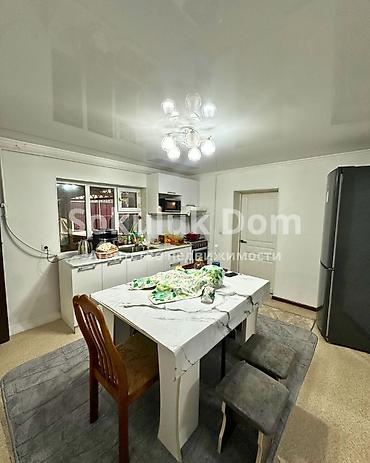 Продажа коттеджей и домов: 🏠Продаётся дом в с. Сокулук 🟡Комнаты: 4 🟡Участок: 15 соток — 4