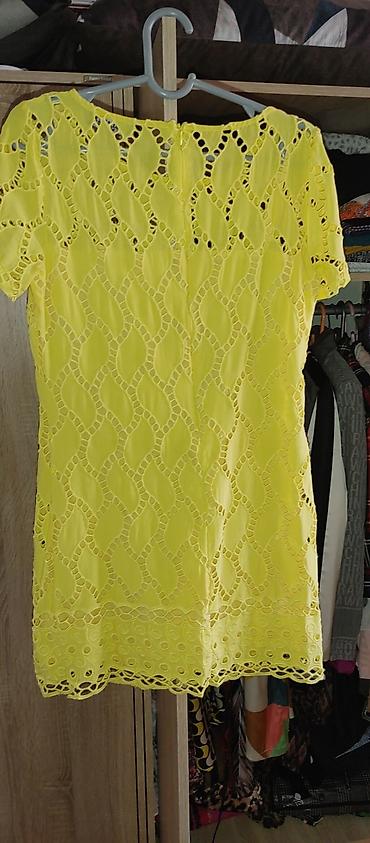 hernan torbe: Žuta čipkana mini haljina – KOSMIKA womenswear - Kroj: ravna silueta — 4